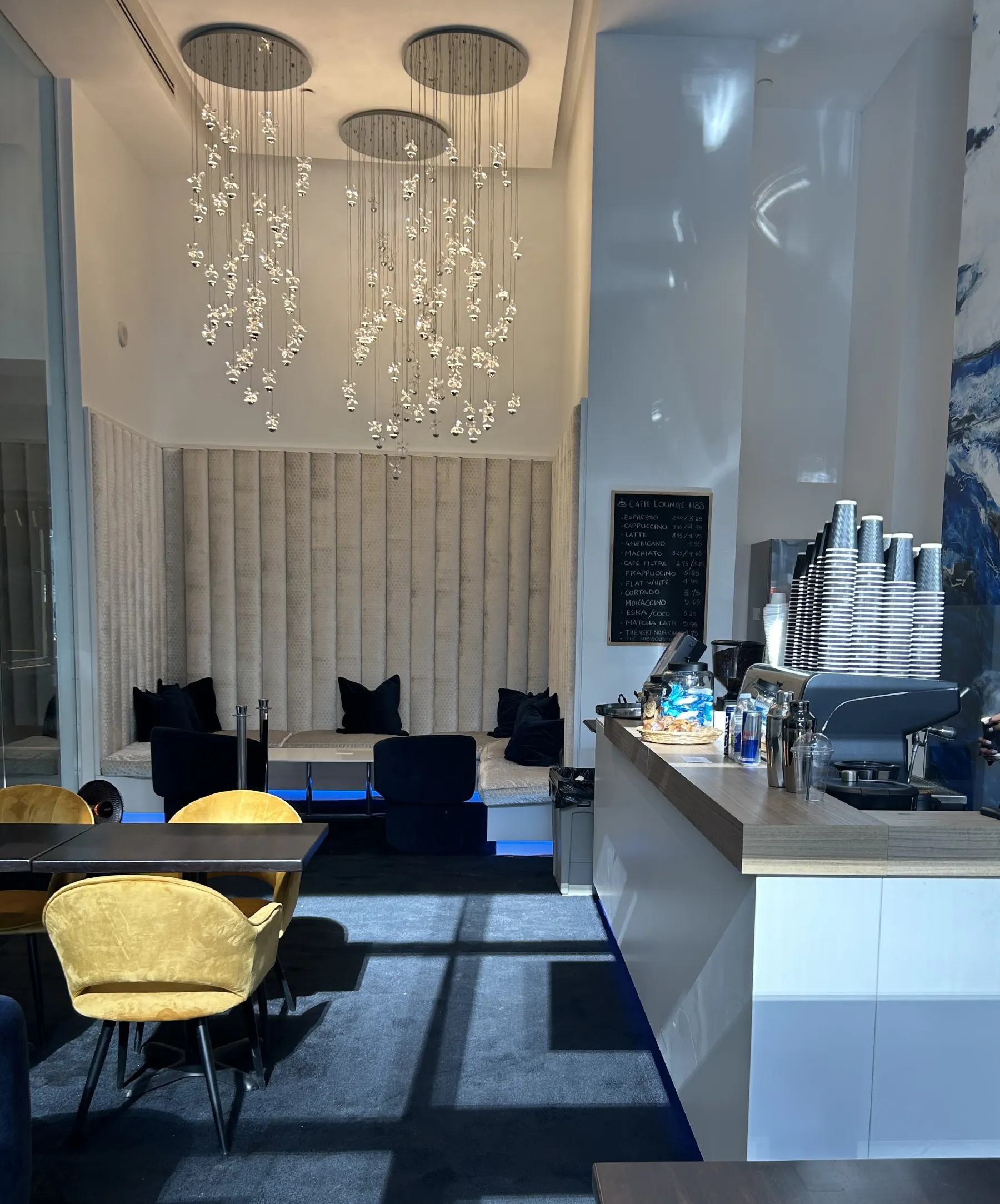 Caffé Lounge 1188 Lounge Interior